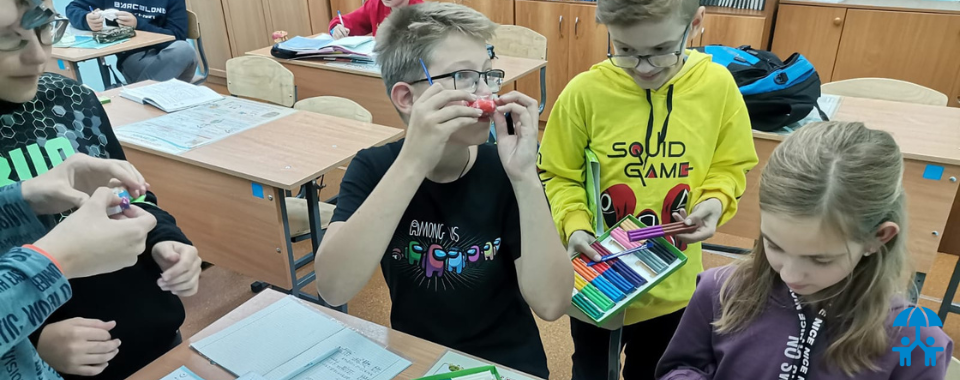Российские производители детских товаров предоставили материалы для занятий в рязанскую школу