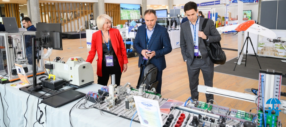 Педагоги от Камчатки до Калининграда могут проголосовать за лучшее учебное оборудование