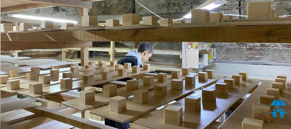 Как работает единственная в Барнауле фабрика игрушек?