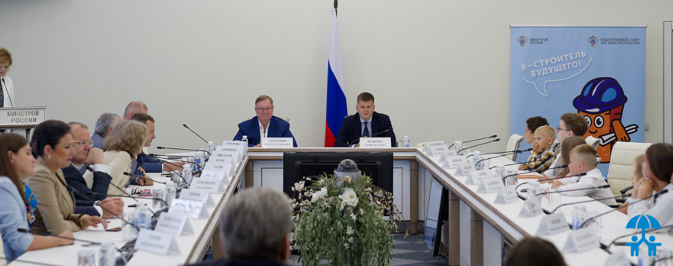 АИДТ поздравляет победителей детского конкурса «Спроси Строителя»