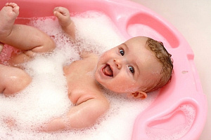  «Мир детства» провел мастер-класс по купанию новорожденного  на страницах «Календаря беременности»