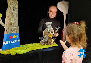 Волонтерский театр кукол ГК «Детский мир» представил новый спектакль, посвященный актуальным экологическим проблемам планеты